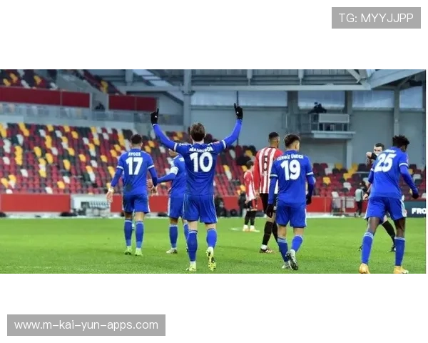 两大豪门同步翻车！英超争冠天平彻底被打乱